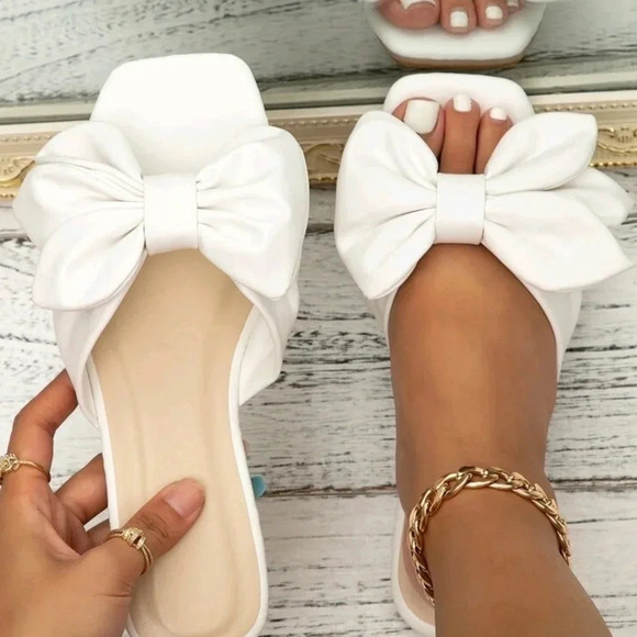 Bow Decor Slide Sandals - Picture 1 of 6